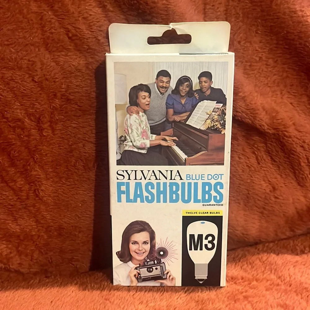 Sylvania Blue dot flashbulbs ( M3 )
